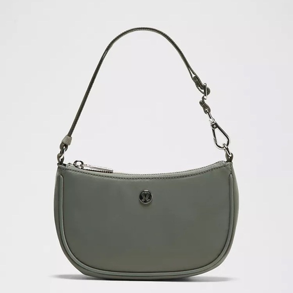 Lululemon City Essentials Mini Shoulder Bag 1L-Navy-NWT - Picture 1 of 11